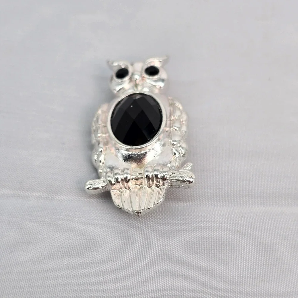 Silver Tone Owl Brooch with Large Black Faceted Gemstone and Black Eyes 2 Inch